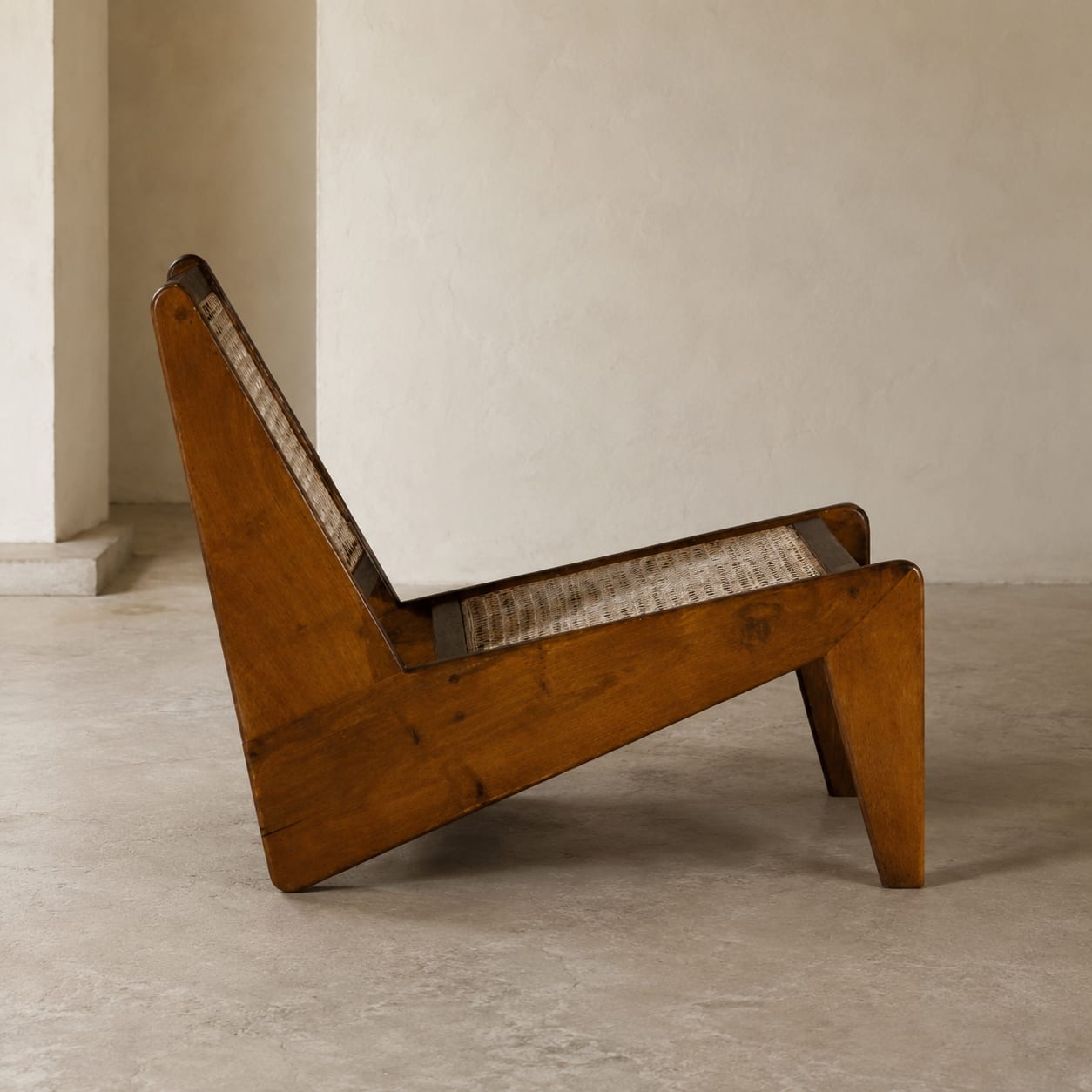 Kangaroo Lounge Chair — view 2